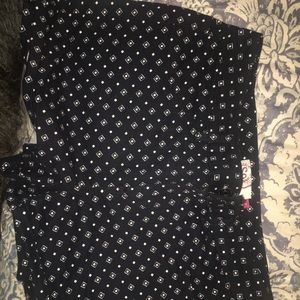 Black and white shorts from kohl’s , NEVER worn.